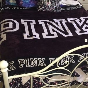 Vs pink maroon Sherpa blanket